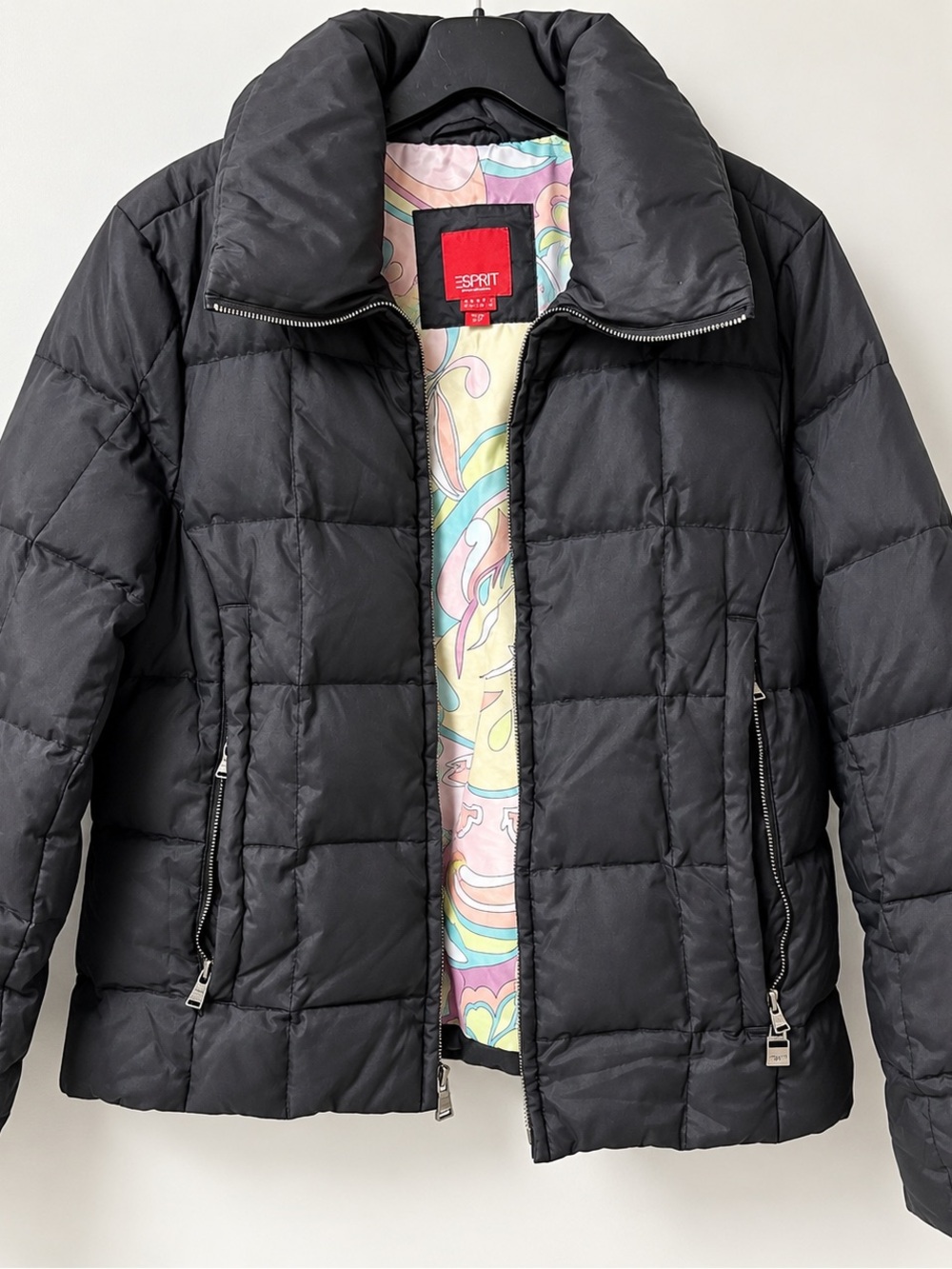 Esprit Black Quilted Women Jacket with Pastel Multicolor Lining